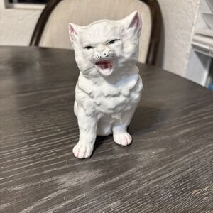 Vintage Royal Dux White Hissing Cat Kitten Figurine Czechoslovakian Pottery